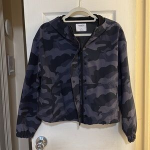 Old Navy Dark Camo Windbreaker Jacket size Medium